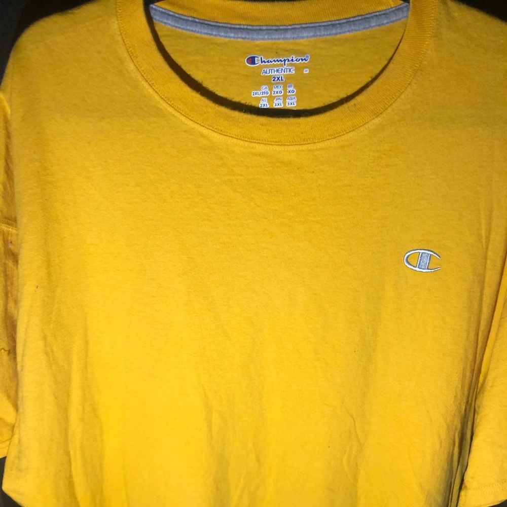 💛Vintage yellow Champion t shirt💛